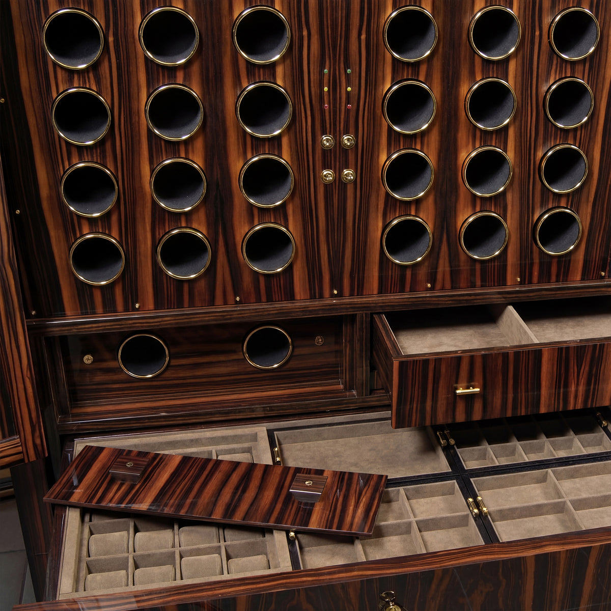 Eterna™ Watch Winder Cabinet