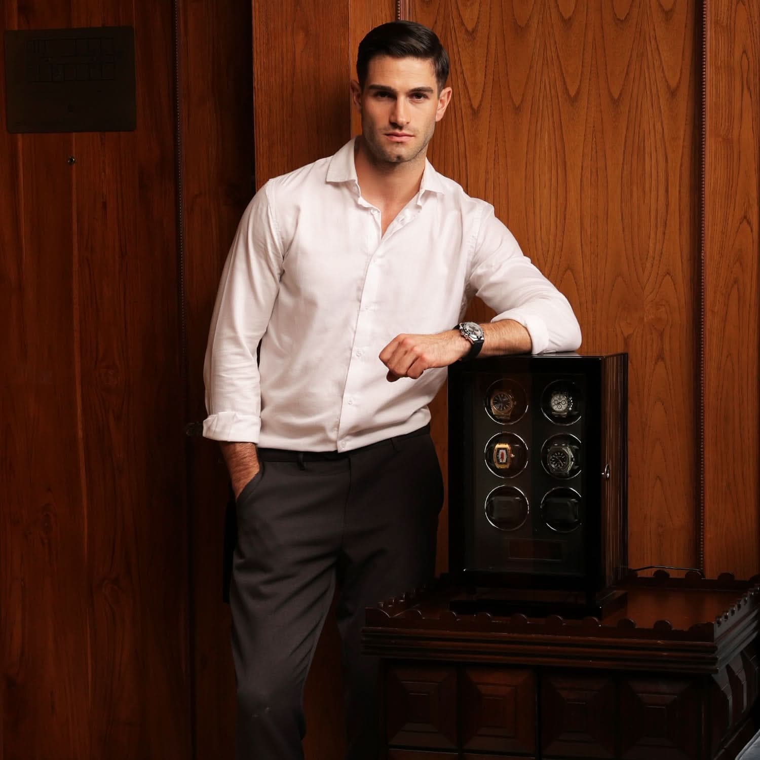 Impresario™ Series 6 watch winder, lifestyle view