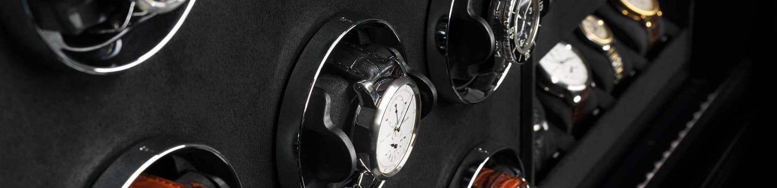 Watches turning in an Enigwatch winder