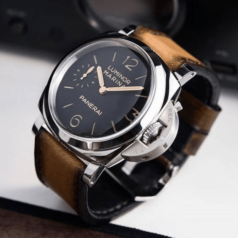 2024's Elite Watch Battle: Panerai vs Omega – Who Tops the List?
